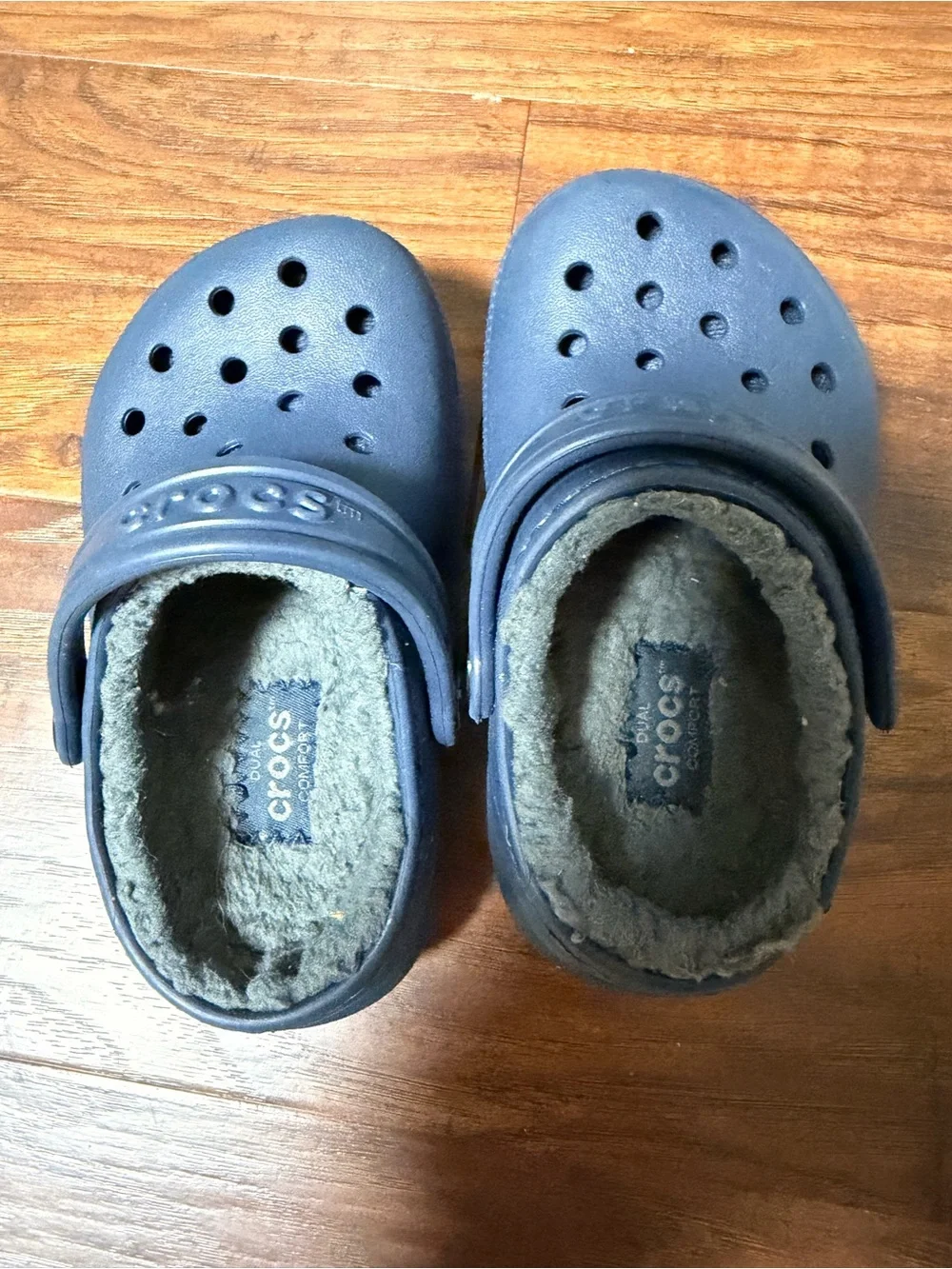 CROCS soft fleece